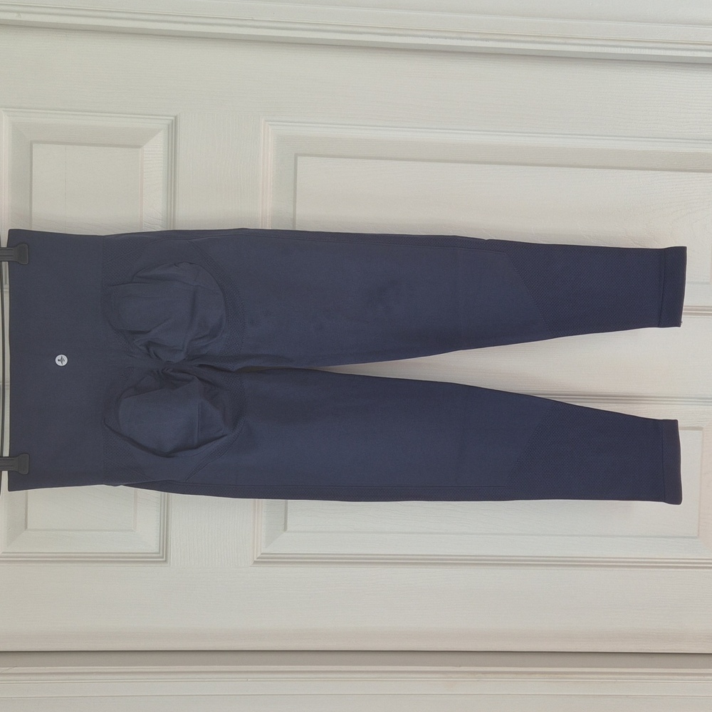 Halara Seamless Flow High Waisted Tummy Control Butt Lifting 7/8 Leggings Sz Med